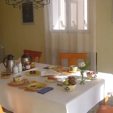 Alojamento de Acomodação e Pequeno-almoço La Torreta